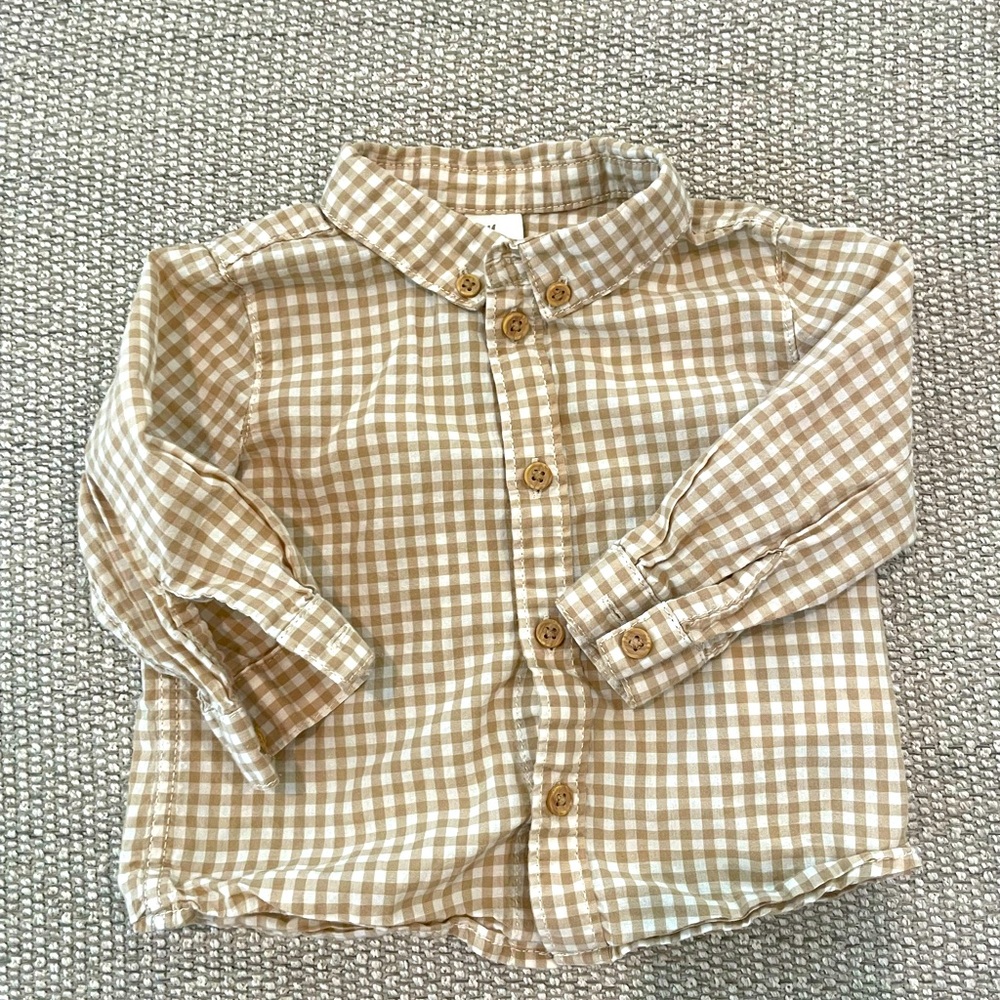H&M baby button down shirt. 6M